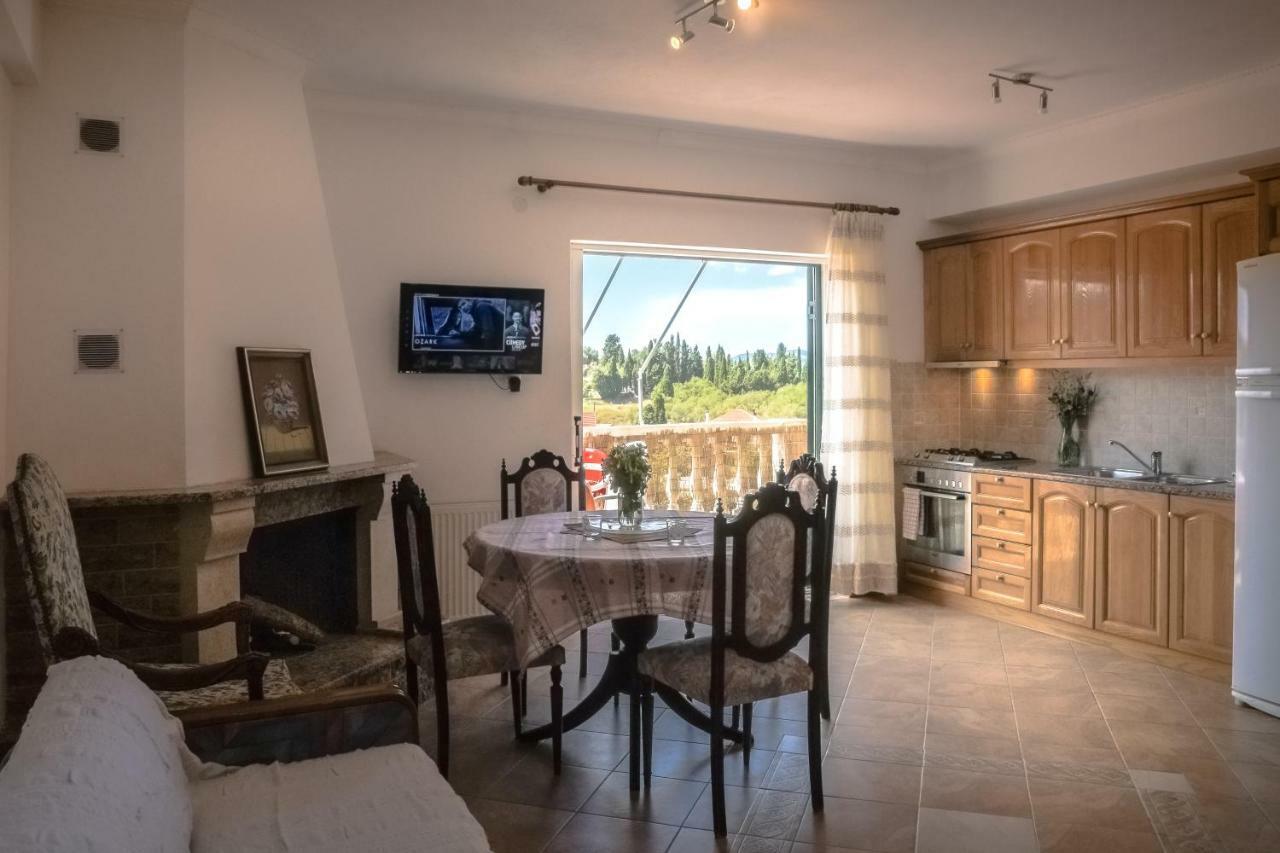 Modern Flat With Beautiful Views In South Of Corfu Apartment Lefkimmi  Ngoại thất bức ảnh